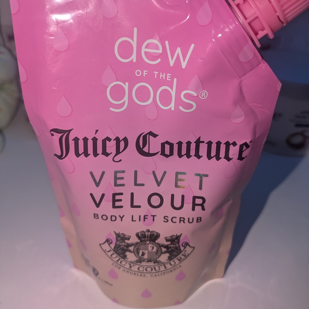 Juicy Couture Velvet Velour Body Lift Scrub - Pink